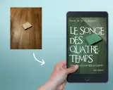 Une belle couverture de livre numérique, "Le Songe des Quatre-Temps", est présentée sur une tablette tenue par une main.