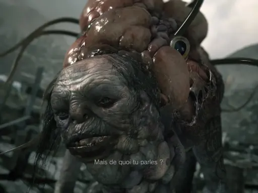 Un monstre difforme, digne d'un méchant film d'horreur, pose une question troublante : "Mais de quoi tu parles ?