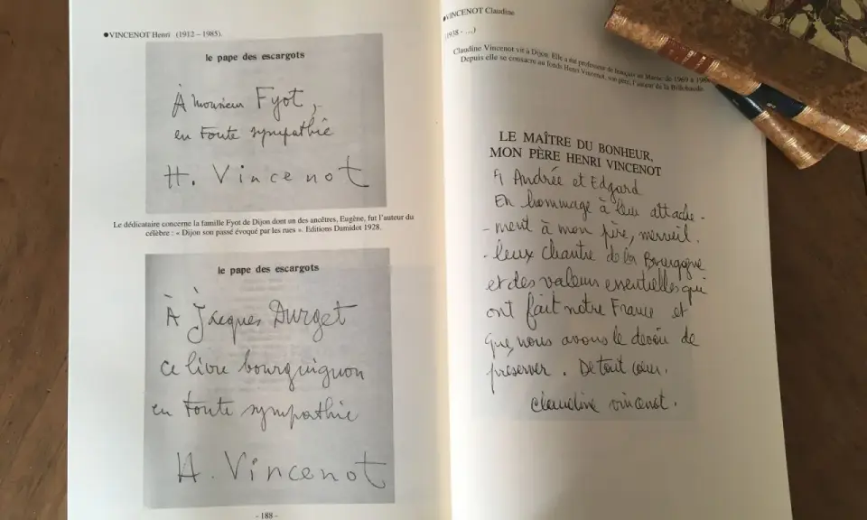 Deux pages d'un livre présentent des dédicaces manuscrites. L'une est pour "Fyot", l'autre pour "Jacques Durget". La page de droite contient une longue dédicace de Claudine Vincenot à son père.
